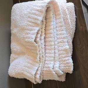 Barefoot Dreams throw blanket Pale Pink  White Trim Cozy Comfortable Chic Soft